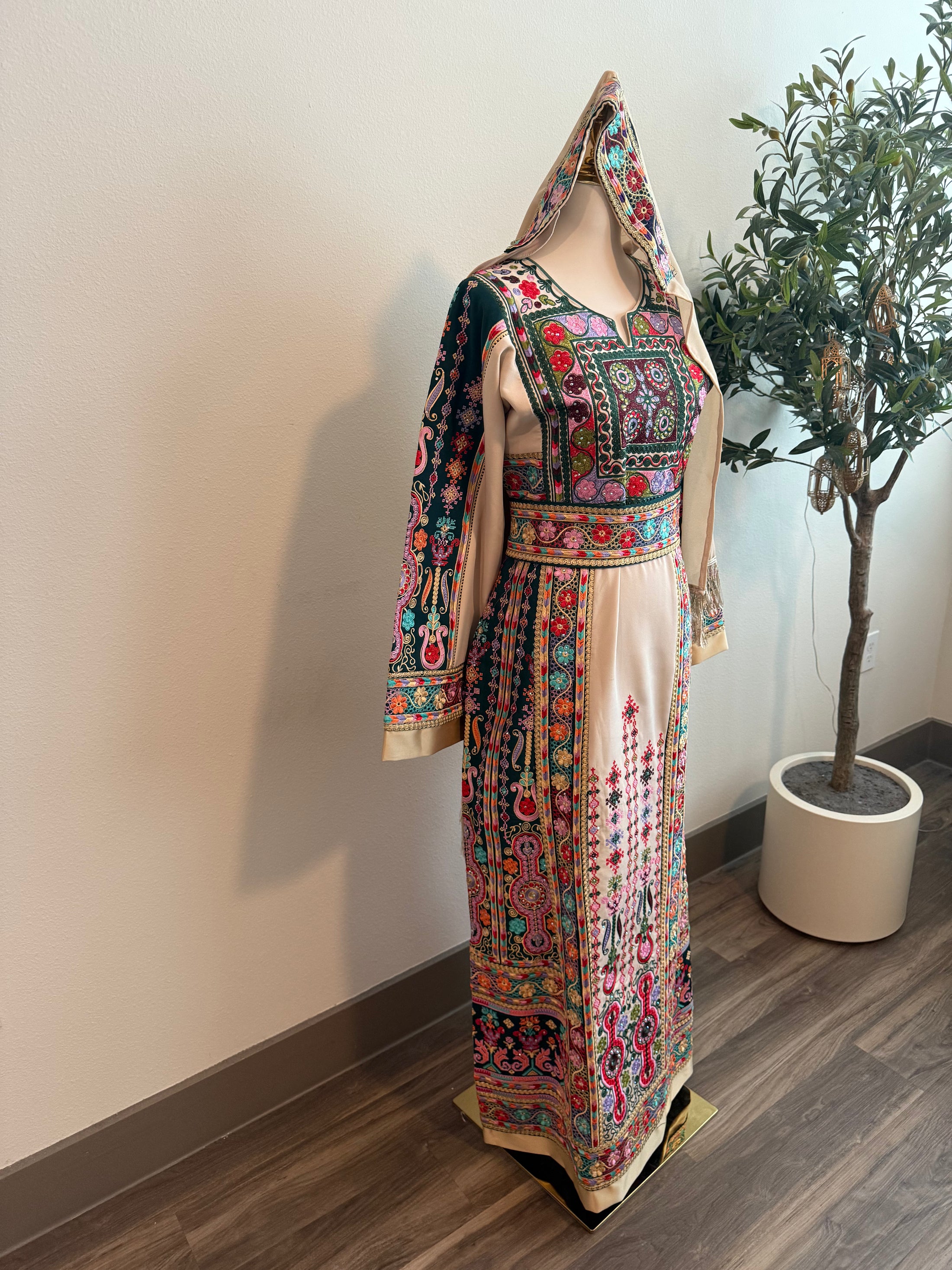 Dark Green and Cream Malaaka Thobe