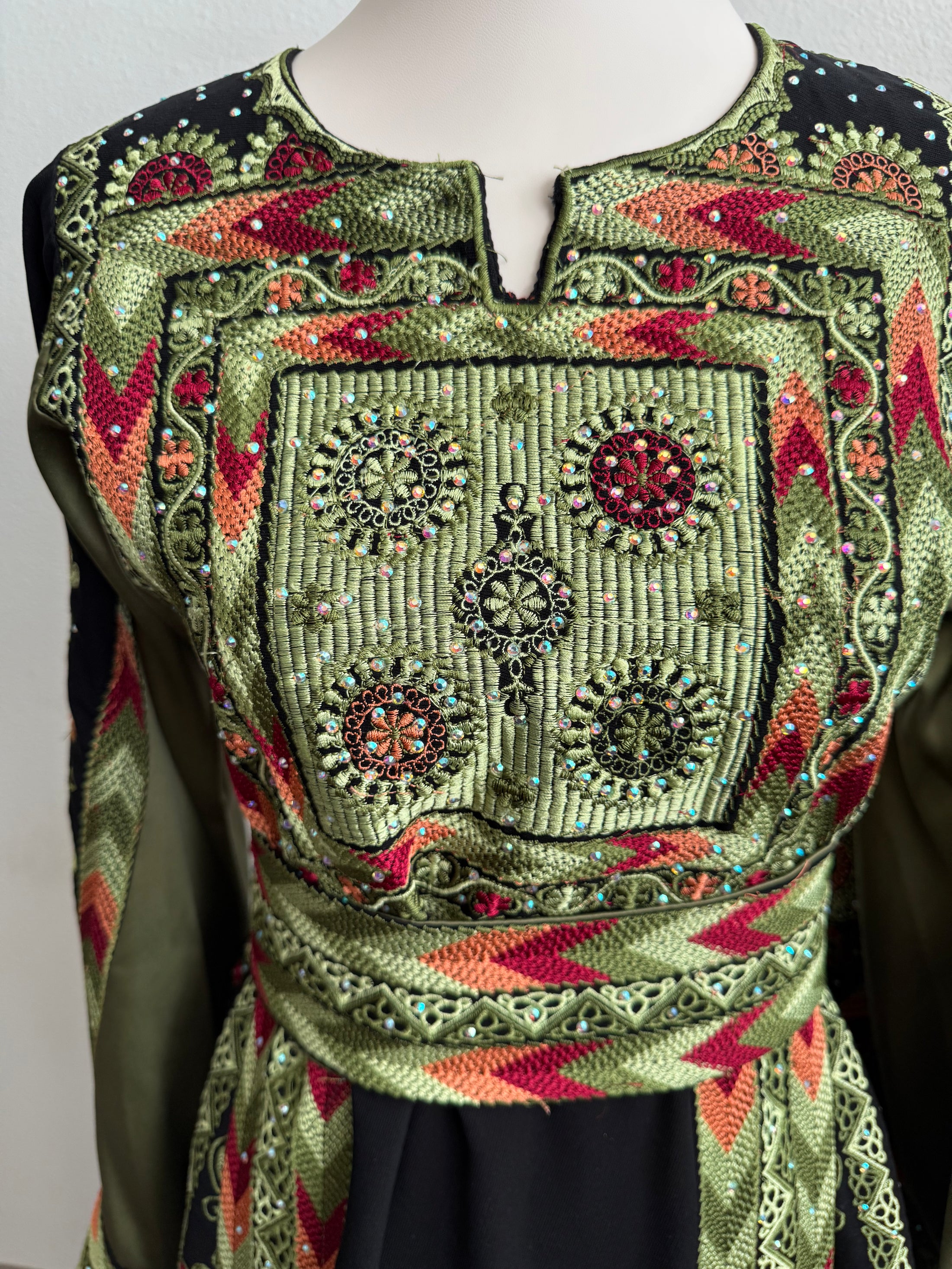 Black and Olive Green Chevron Thobe